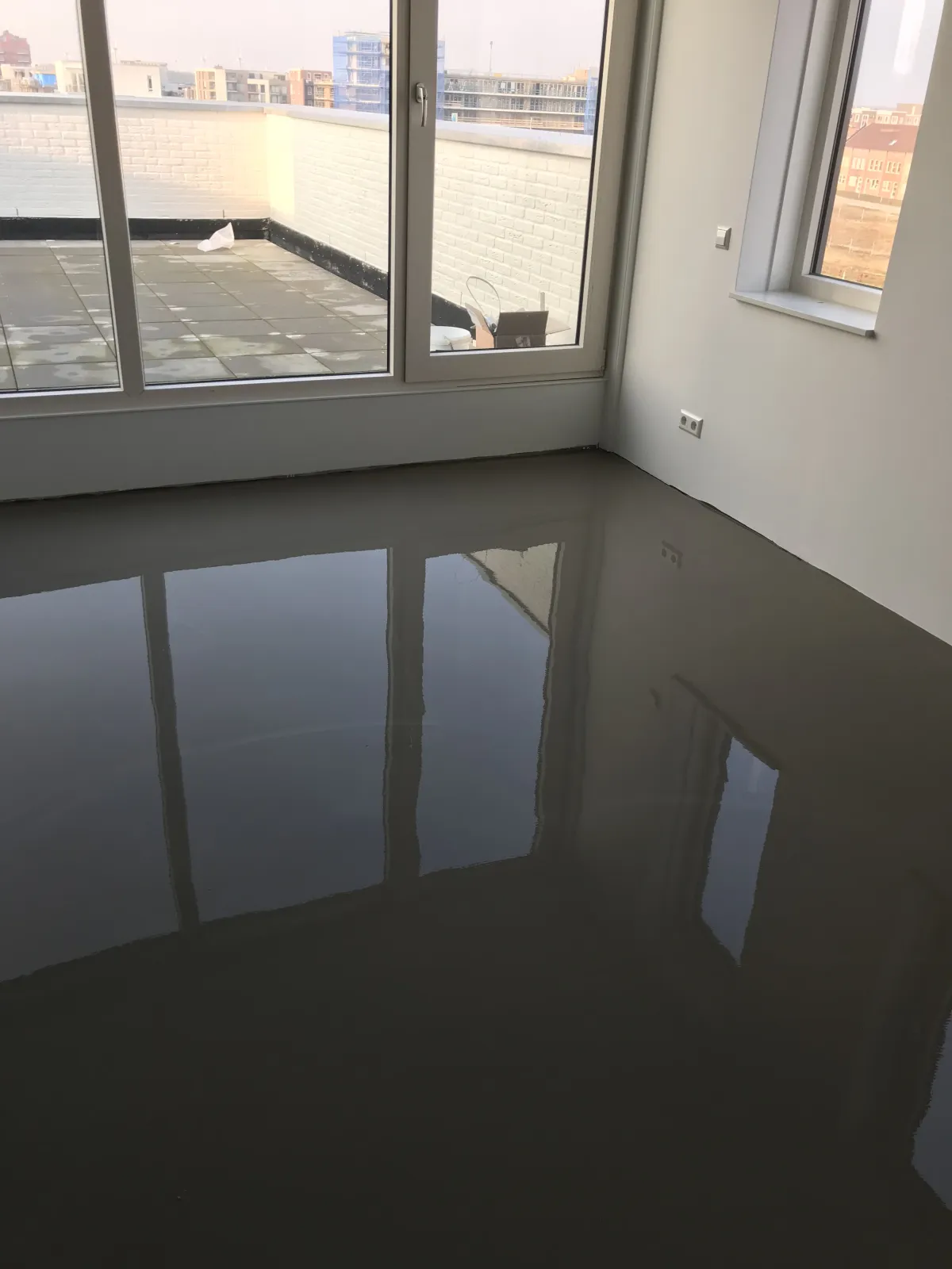 Geëgaliseerde vloer met dakterras