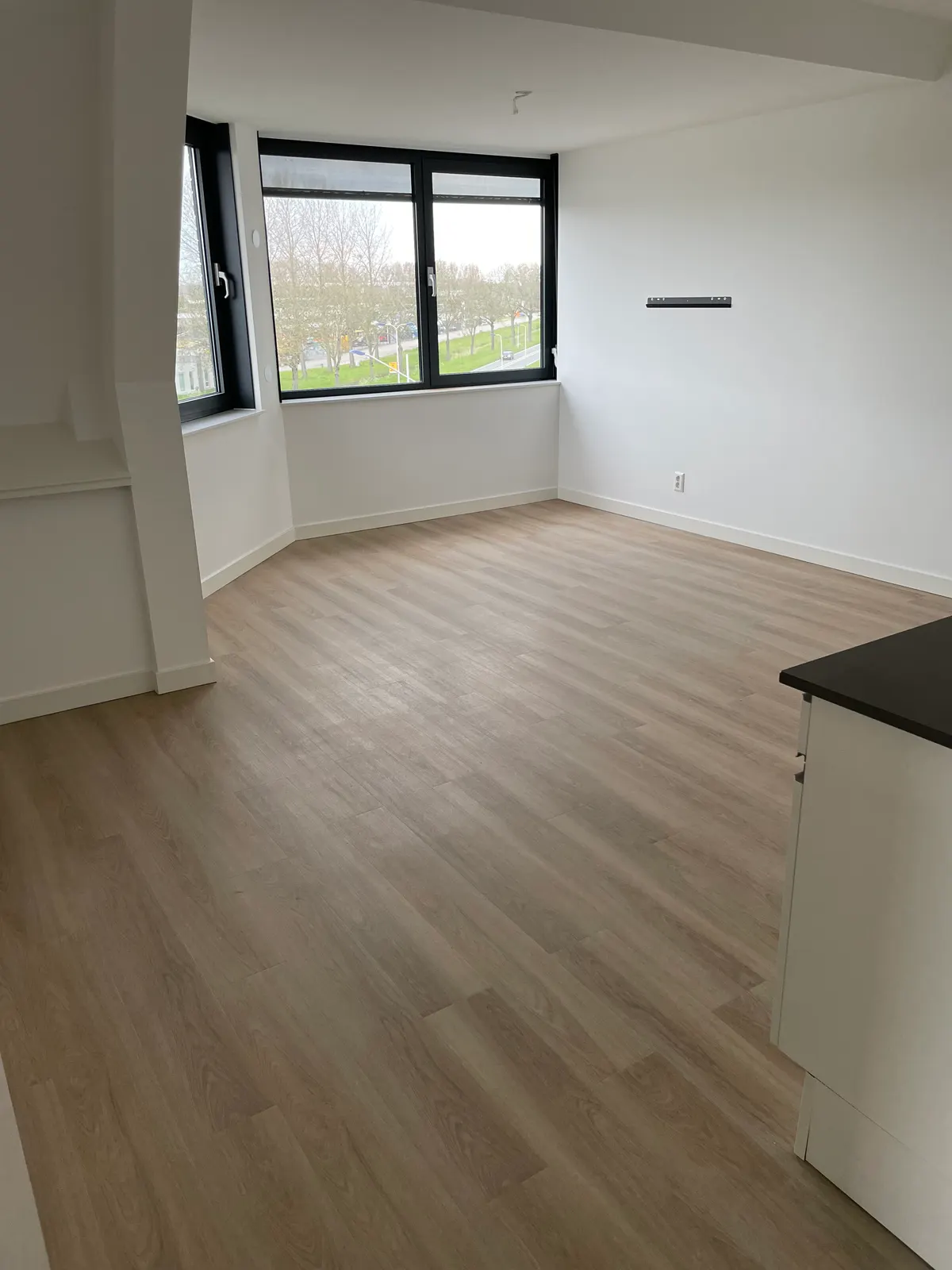 Plankenvloer in een hoekwoning
